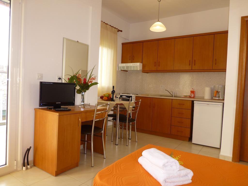Pavloudis Apartments Psakoudia Room photo